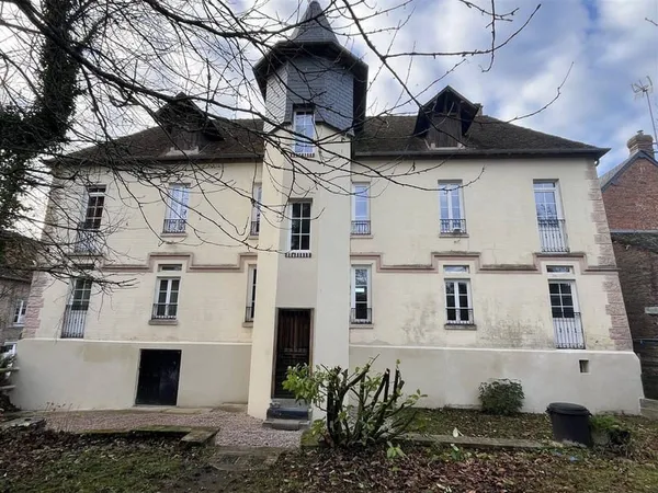 Maison 8 pièces 200 m²