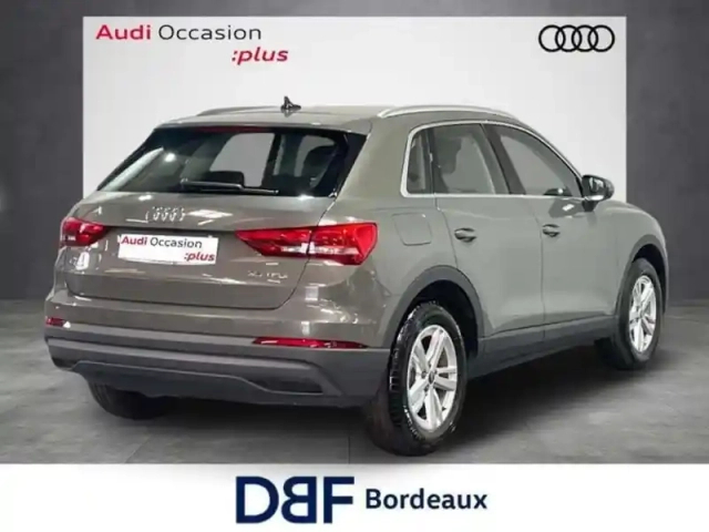 Audi Q3 35 tfsi 150 ch s tronic 7 design — photo 5