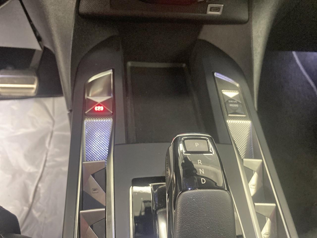Ds Ds 3 crossback puretech 130 eat8 performance line+ — photo 16