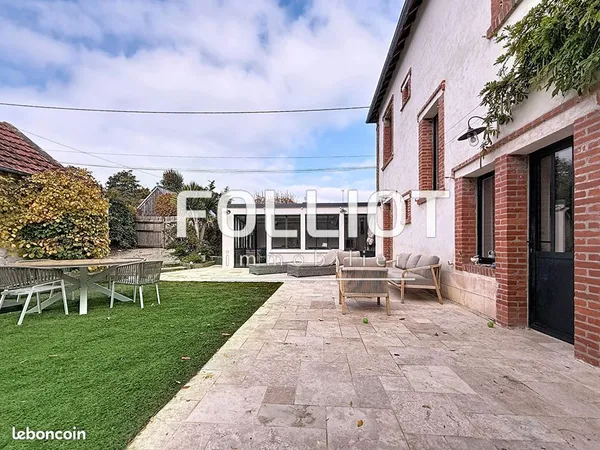 Maison 7 pièces 205 m²