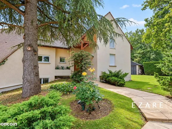 Maison 8 pièces 215 m²