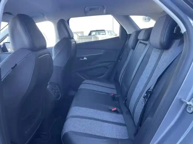 Peugeot 3008 puretech 130ch s&amp;s bvm6 — photo 14