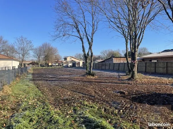 Terrain 1171 m² Biganos