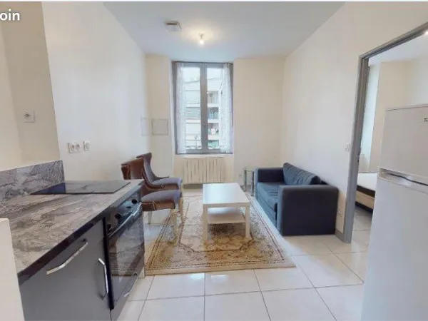 Studio T1 meublé de 30 m² à vendre - Saint-Étienne centre-ville