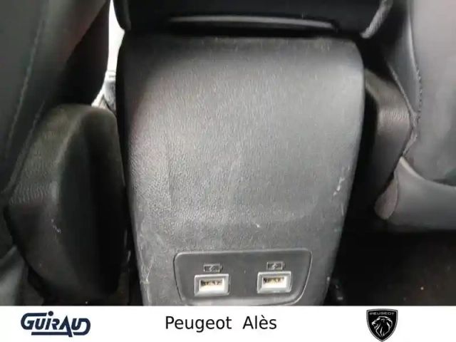 Peugeot 208 puretech 130 s&amp;s eat8 — photo 15