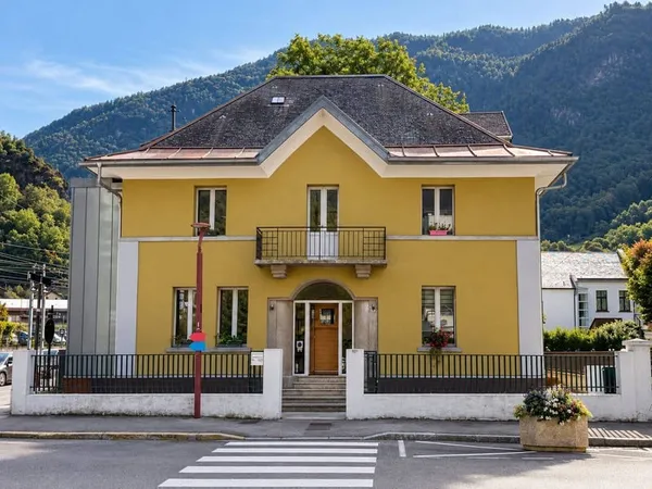 Maison 9 pièces 239 m²
