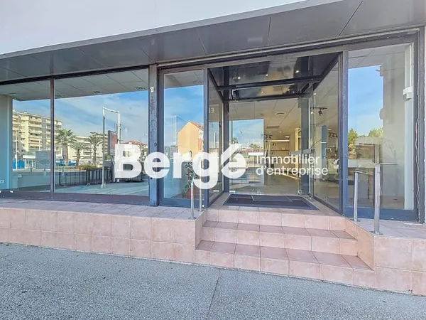 Local commercial 420 m²