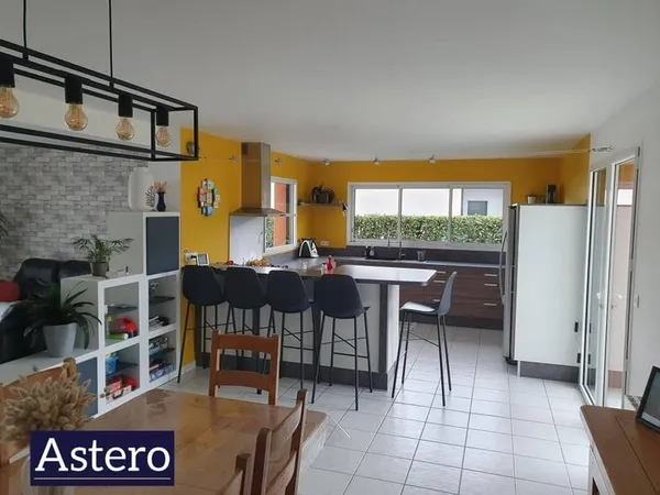 Maison de plain-pied 7 pièces 176 m²