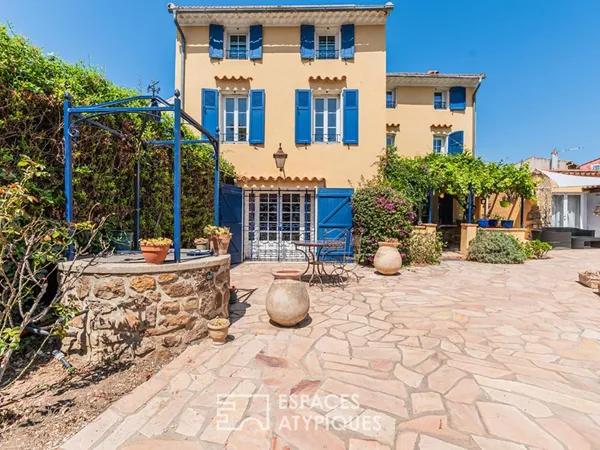 Vends bastide - 217 m² - 7 pièces, 5 chambres - Six Fours Les Plages 83140
