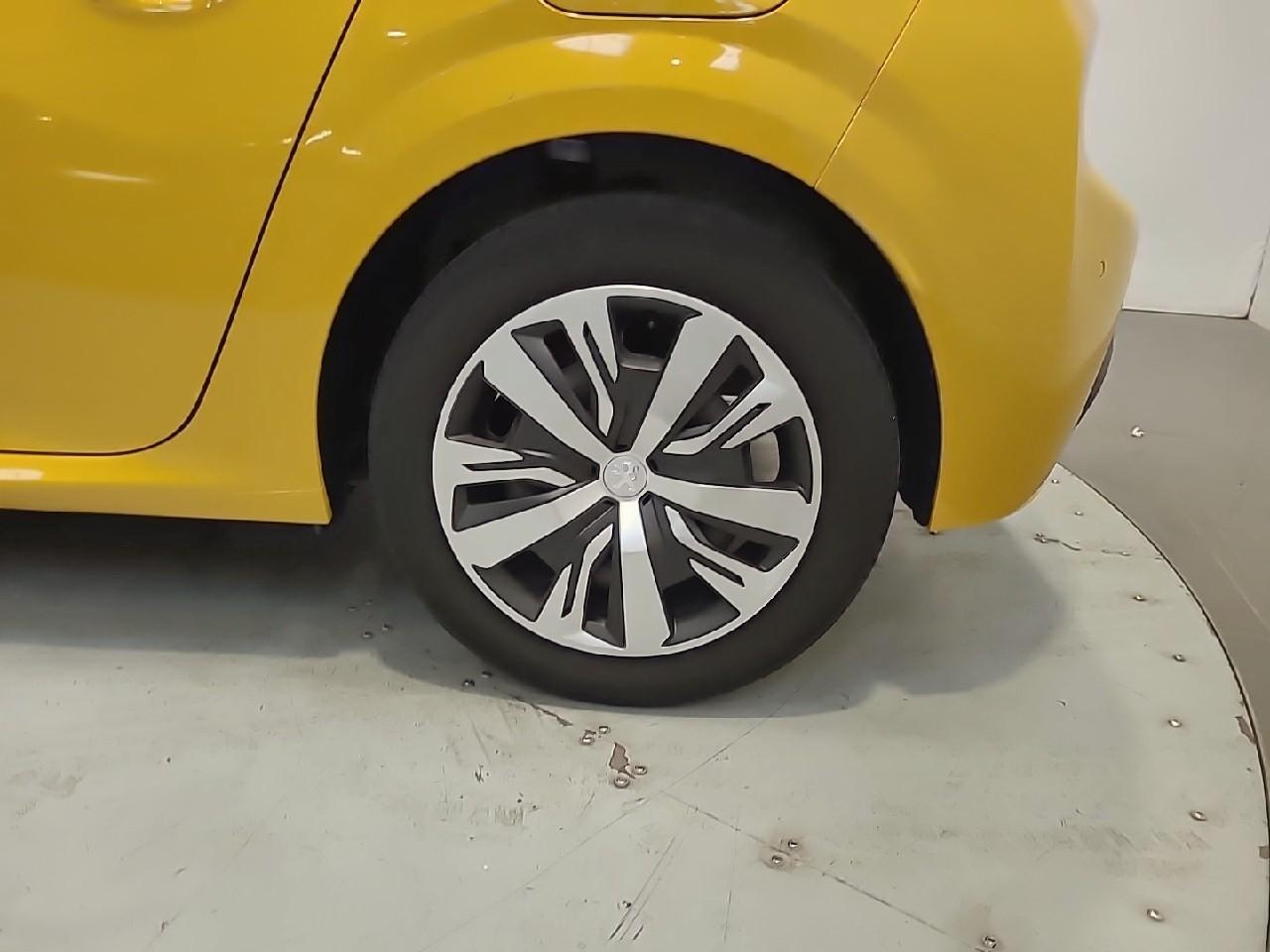 Peugeot 208 puretech 75 s&s bvm5 active pack — photo 16