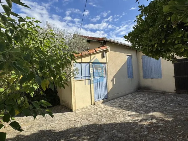 Maison situé à 100 m de la plage