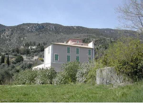 Maison 15 pièces 420 m²