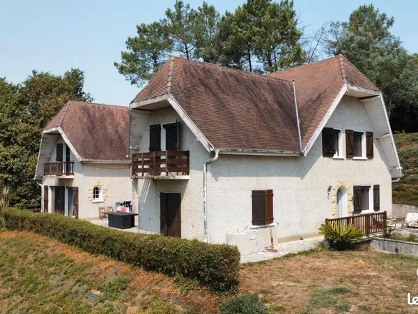 Maison 6 pièces 224 m²