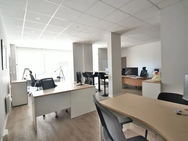 Local commercial 85 m²