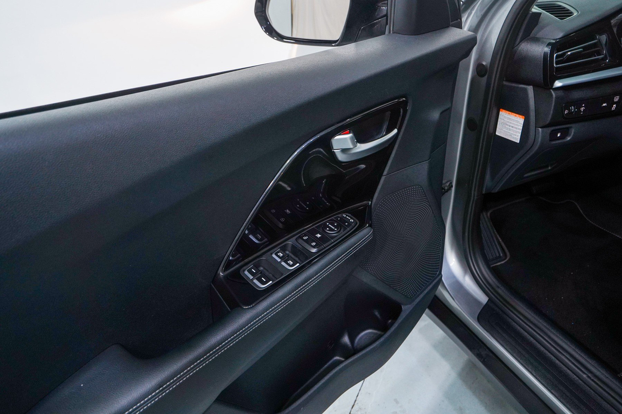 Kia Niro — photo 16