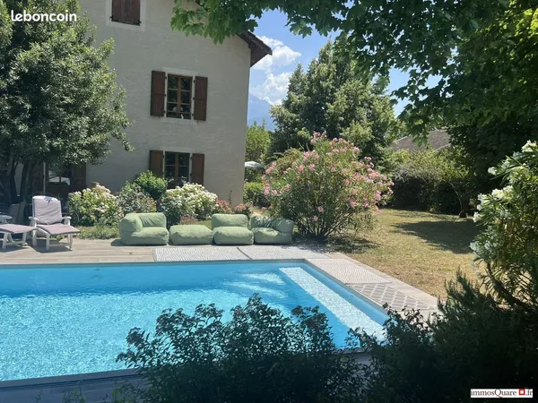 Propriété 7 pièces 225 m²
