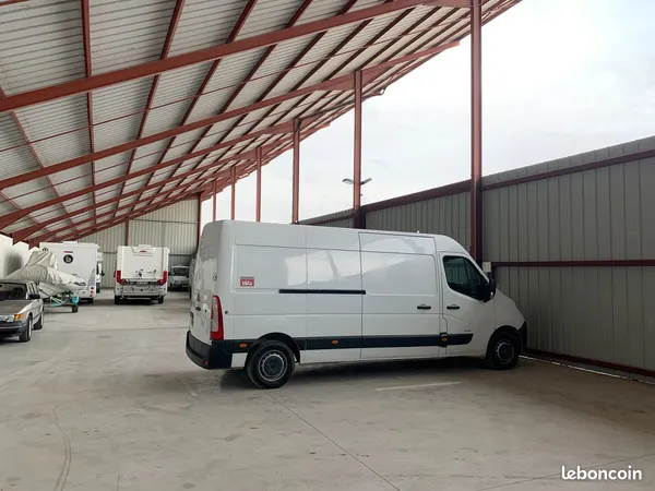 Emplacement camping-car,carane,voiture bateau