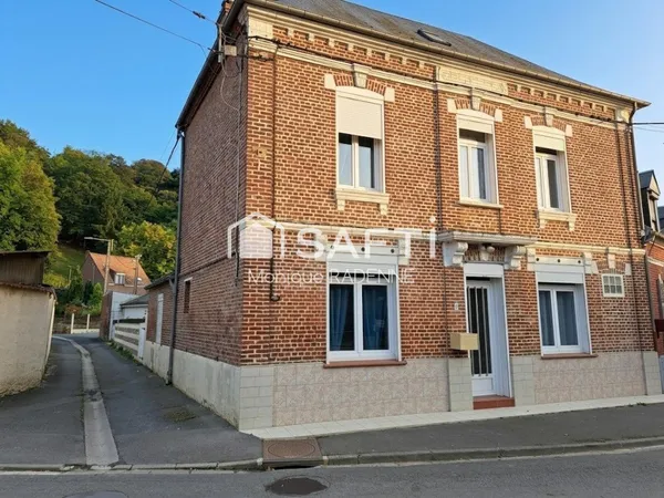 MAISON EN BRIQUE 4 CHAMBRES SEMI PLAIN PIED ET GARAGE