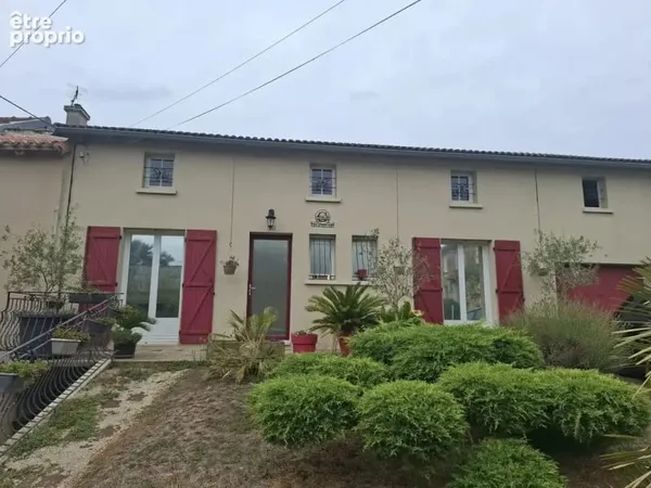 Maison familiale avec terrain et garage