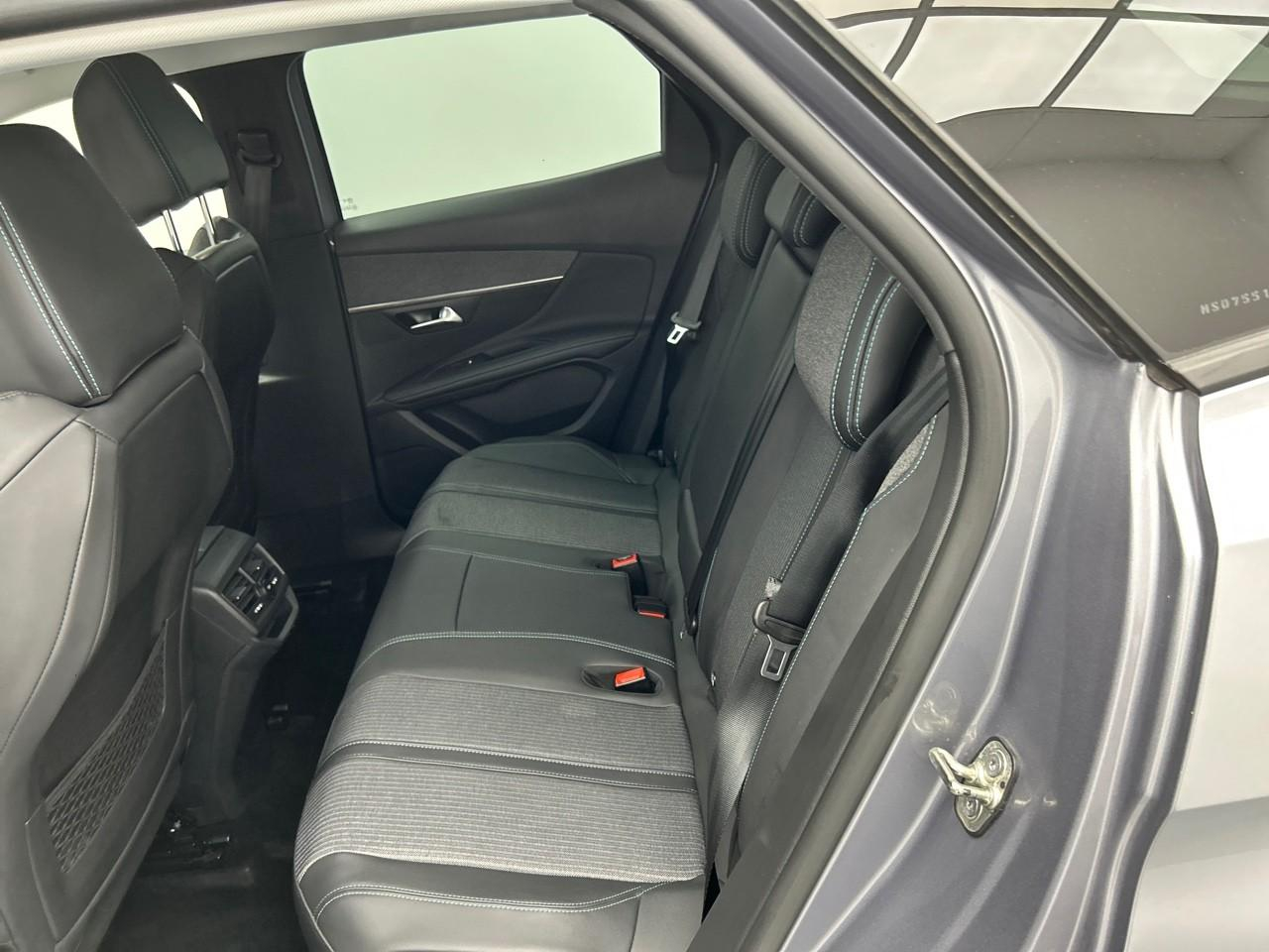 Peugeot 3008 hybrid 225 e-eat8 allure pack — photo 13
