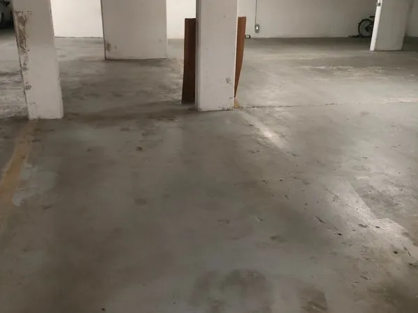 A louer parking moto