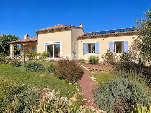 Propriété 4 pièces 142 m²