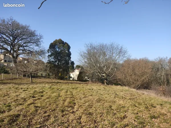 Terrain Constructible-Le Garric-1768m2-vue nature