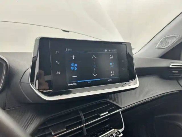 Peugeot 2008 puretech 130 s&amp;s eat8 — photo 20