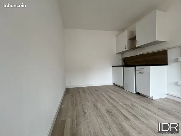 Studio 1 pièce 17 m²