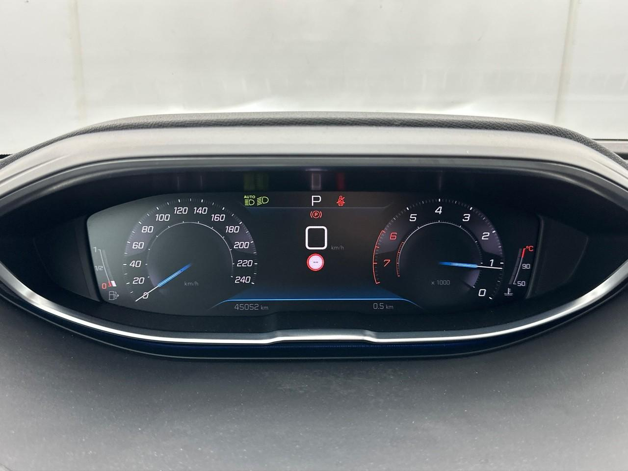 Peugeot 3008 puretech 130ch s&s eat8 allure pack — photo 21