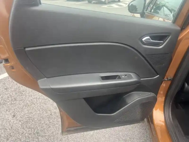 Renault Captur tce 90 - 21 — photo 23