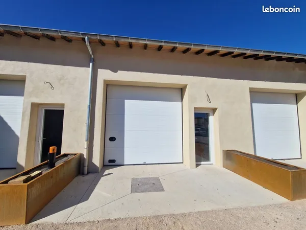 LOUER - Local d'activité 130 m² à Lyon 9 (Vaise) - disponible dès le 1er octobre 2026