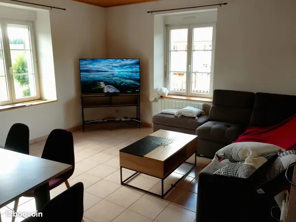 Appartement T2 47m2, les commenes 25390 Fuans