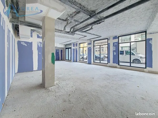 LOCAL COMMERCIAL 202 m² NICE