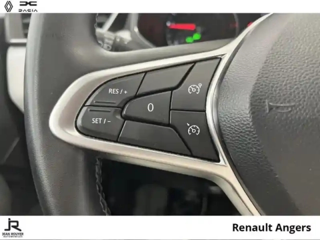 Renault Clio 1.5 blue dci 100ch evolution — photo 13
