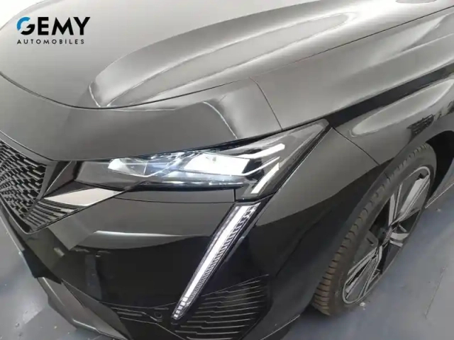 Peugeot 308 phev 180 e-eat8 — photo 16