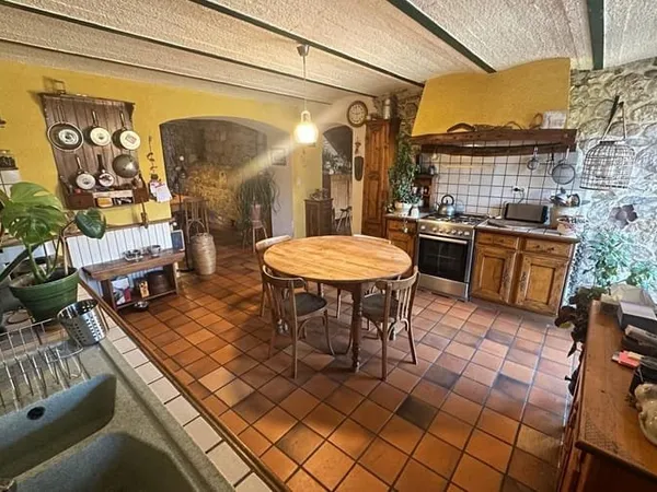 Maison 8 pièces 220 m²