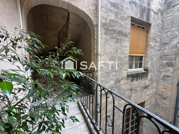 À VENDRE - T2 de 51 m² avec Chambre Étudiante de 11m² - Bordeaux Centre Historique