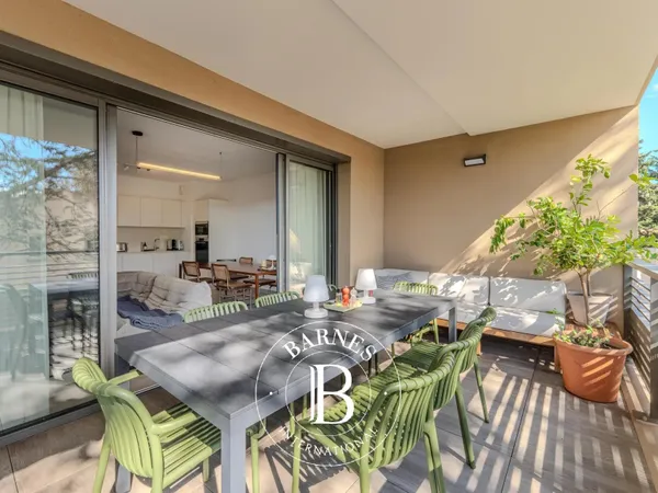 Vente - Aix-En-Provence Centre - Appartement Avec Terrasse Et Parkings