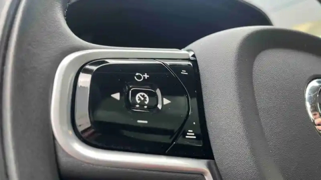 Volvo V90 t8 awd recharge 303 + 87 ch geartronic 8 — photo 24