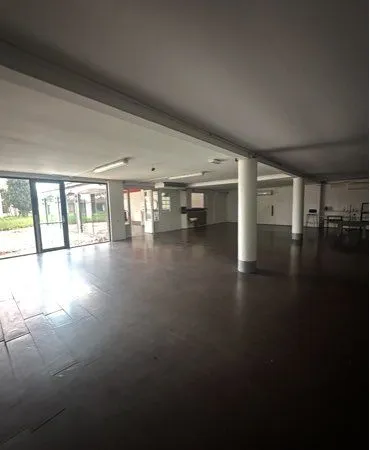 Local d’activité et entrepôt Location Castres  300m² 1000€