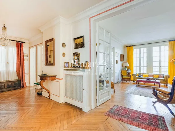 Lycée Carnot, Appartement familial