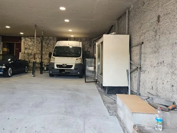 Local d’activité et entrepôt Location Saint-Chamond 2p 230m² 1000€