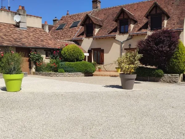 VENTE : maison 15 pièces (360 m2) à MONTARGIS