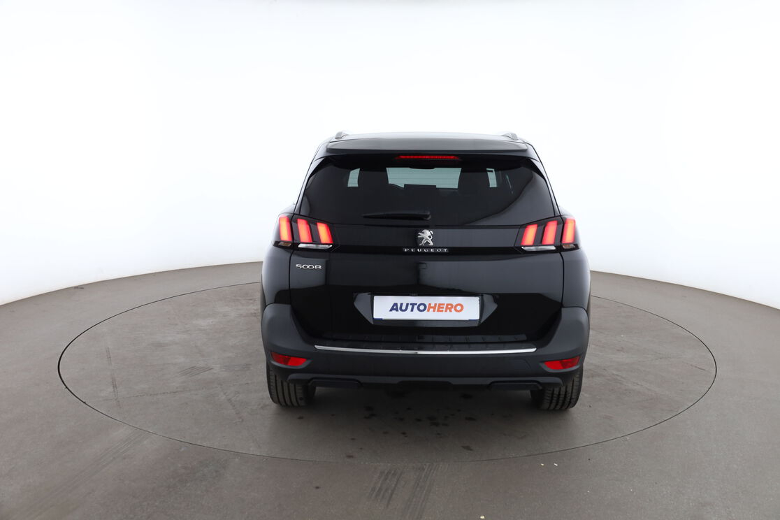 Peugeot 5008 1.5 Blue-HDi Allure Pack — photo 4