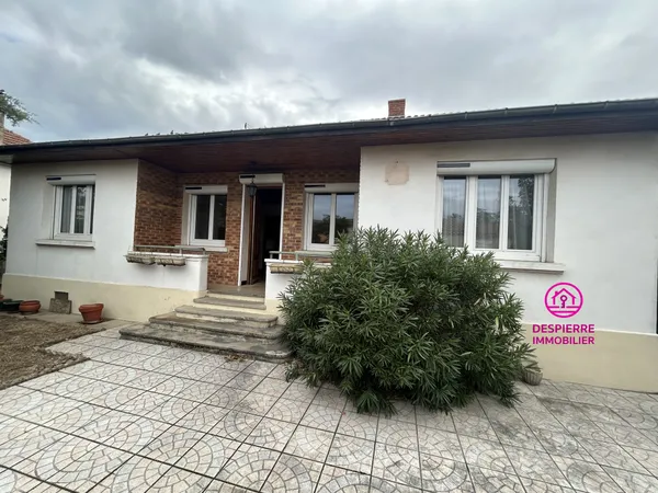 LE PEAGE DEROUSSILLON, maison plain-pied, 77 m2 habitables,