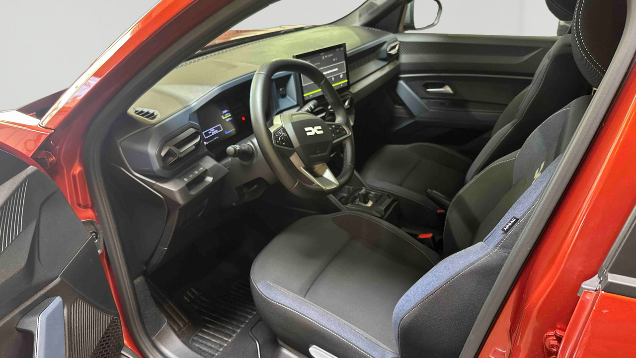 Dacia Duster Hybrid 140 — photo 26