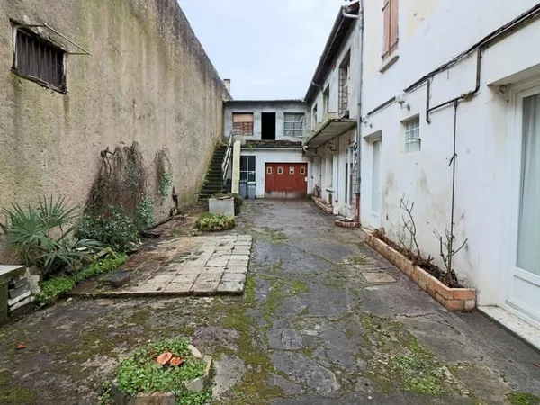 Immeuble à rénover, centre MAUBOURGUET, idéal investisseurs