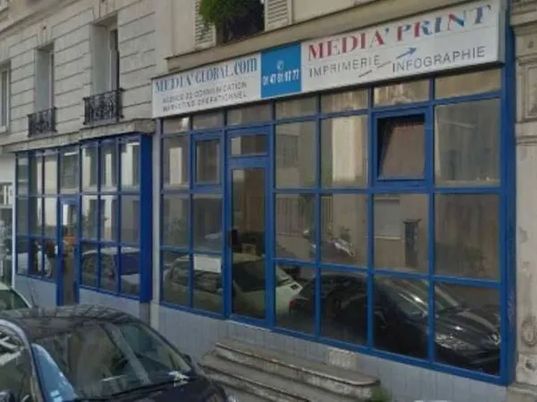 Local commercial 219 m²