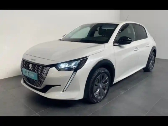 Peugeot 208 e- 136 allure / carplay / sièges chauffants / soh 89% — photo 1